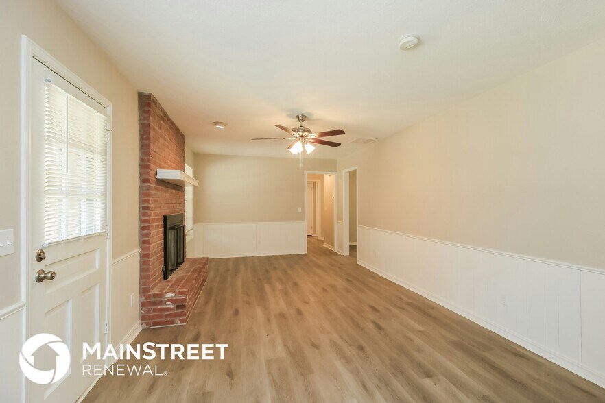 Building Photo - 4213 NW 31st Terrace