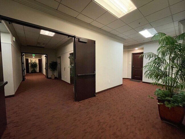 Building Photo - Luxury 2 Bedroom Condo in Downtown Provo W...