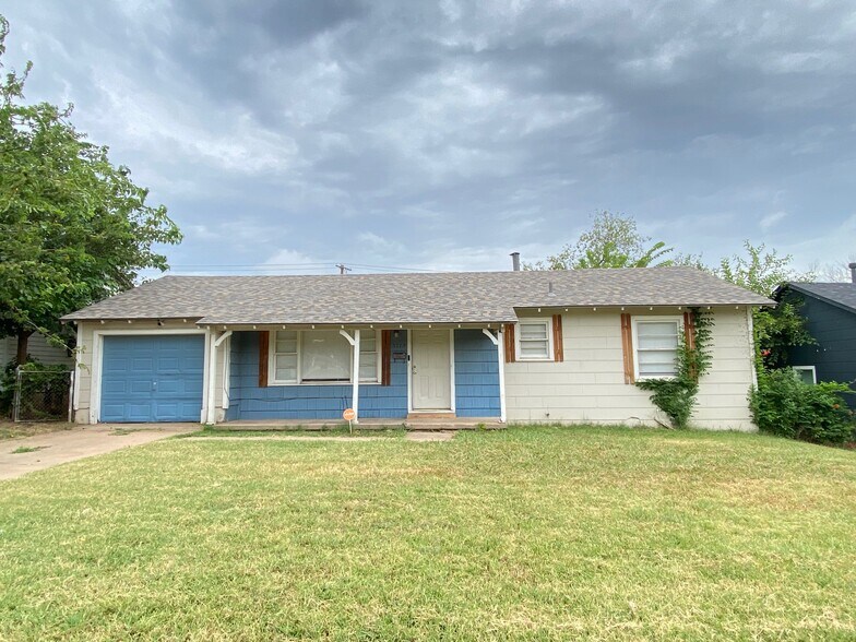 Primary Photo - 3712 Woodside Dr