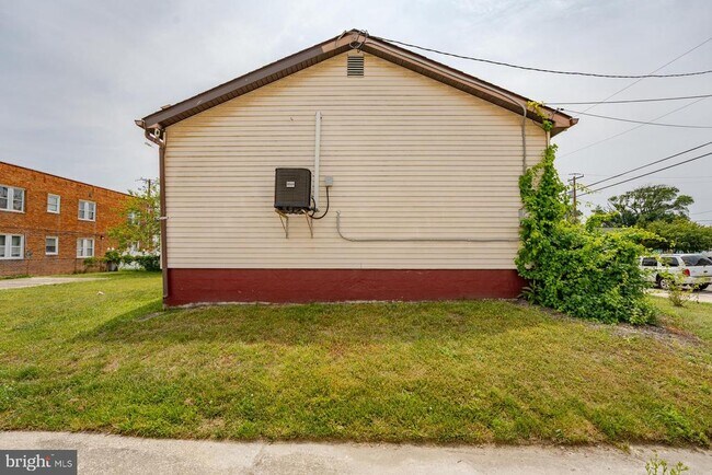 Building Photo - 545 N Connecticut Ave