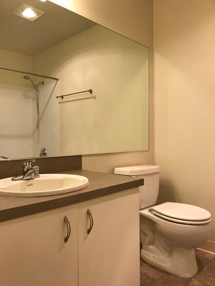 Building Photo - 5300 Harbour Pointe Blvd