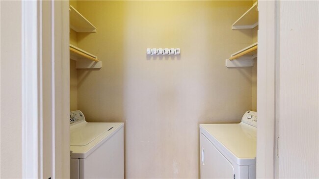 Building Photo - 3412 Cullen Trail