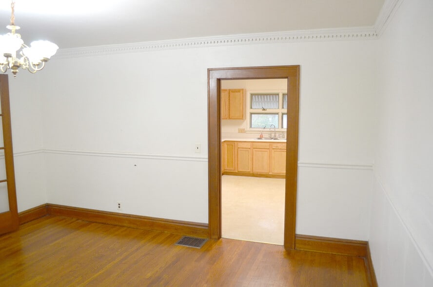 Building Photo - 3690 Enlow Rd