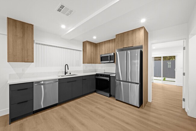 Building Photo - 2920 12th Ave