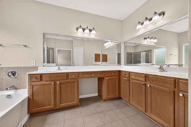 Building Photo - 430 Dockside Terrace