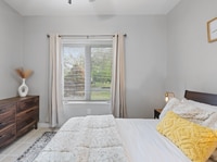 Building Photo - 1401 W 40th St