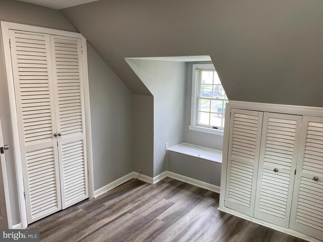 Building Photo - 404 Abbott Rd