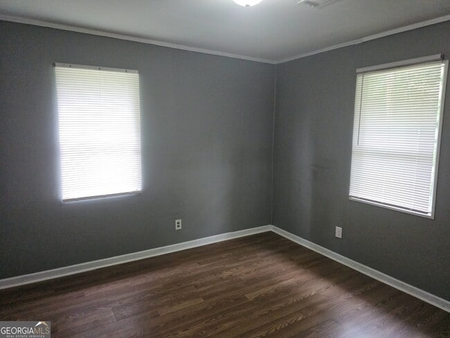 Building Photo - 668 Grosso Ave