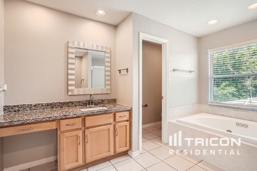Building Photo - 18207 Sweet Jasmine Dr