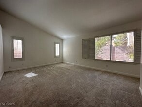 Building Photo - 2009 Paradise Peak Dr