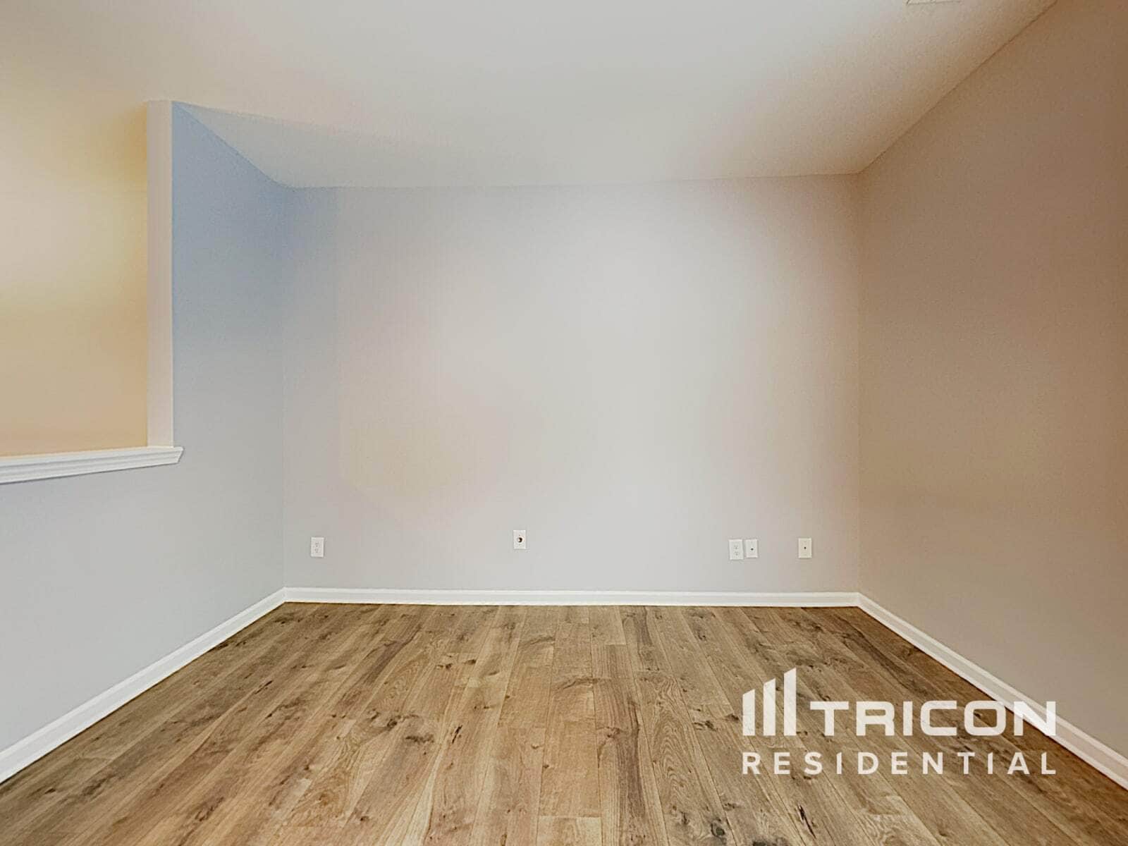 Building Photo - 3323 Lowland Dr