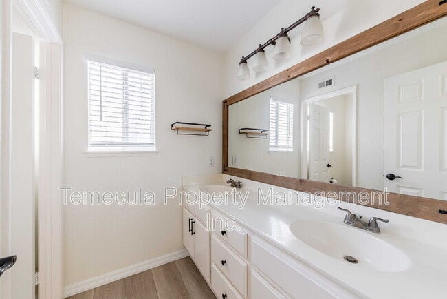 Building Photo - 33045 Sotelo Dr