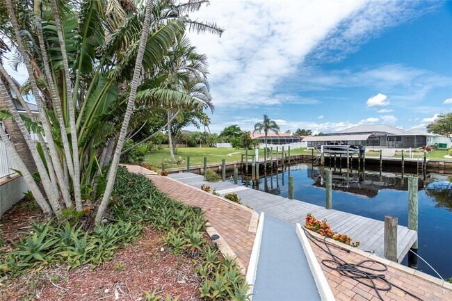 Building Photo - 202 George Rd SE