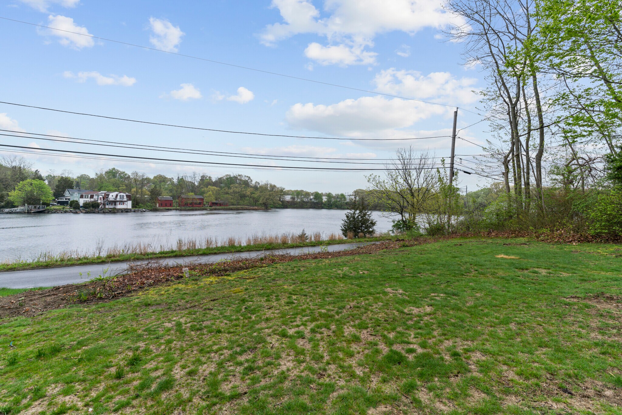 Building Photo - 376 Arnolds Neck Dr