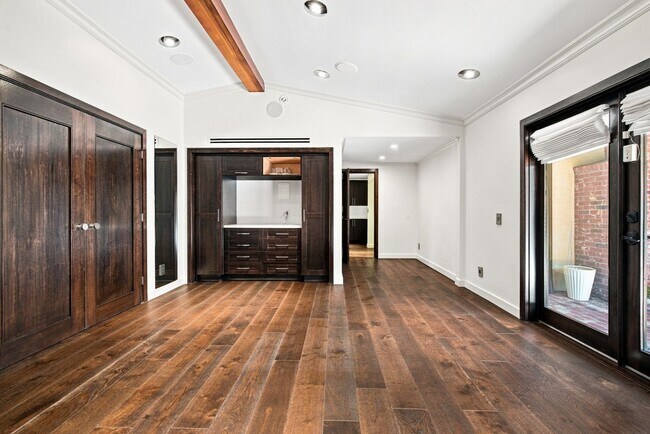 Building Photo - 3184 Dona Sarita Pl