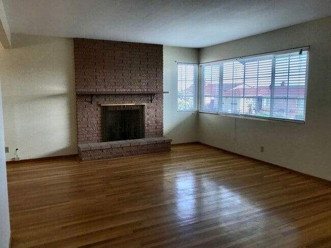 Building Photo - Delightful SSF 3 bed/2 bath Home