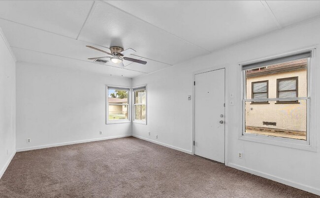 Building Photo - 400 E Belle Terrace