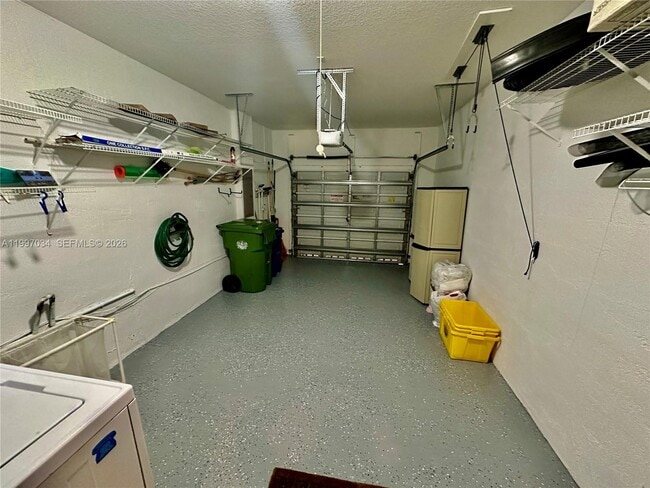 Building Photo - 2122 Pasa Verde Ln