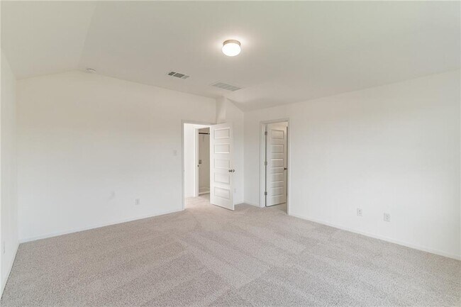 Building Photo - 233 Trailside Ln