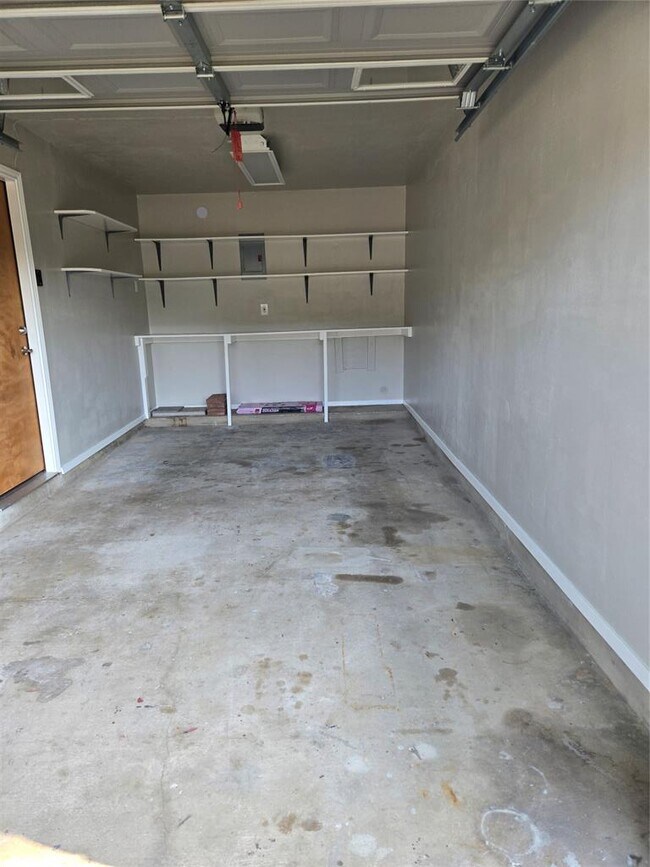Building Photo - 804 Sunny Ln