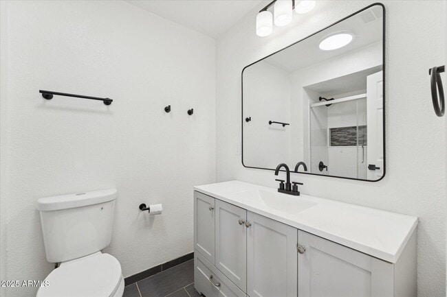 Building Photo - 9554 E Dallas St