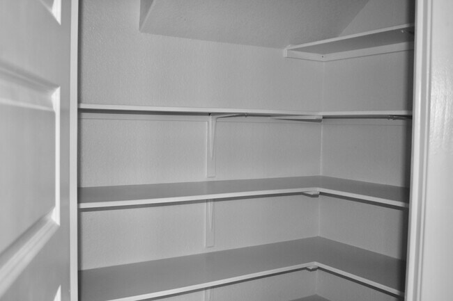Building Photo - 5713 Respinto Dr
