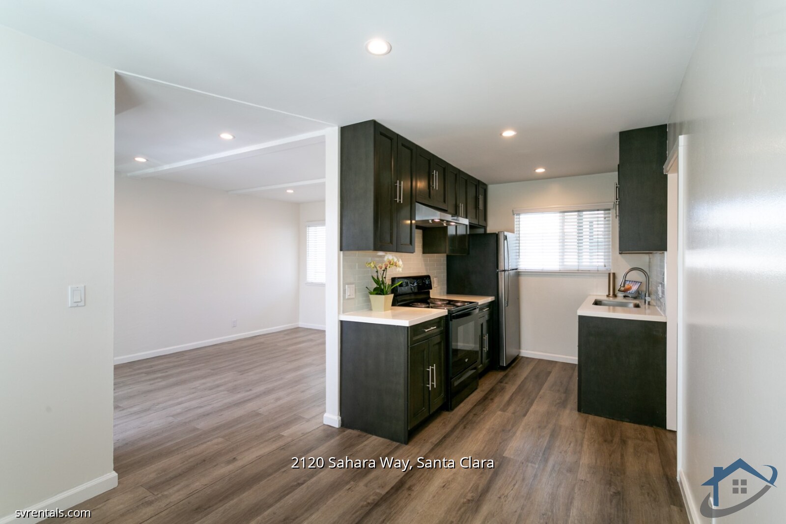 Building Photo - 2120 Sahara Way