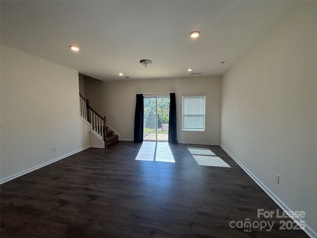 Building Photo - 2773 Yeager Dr NW