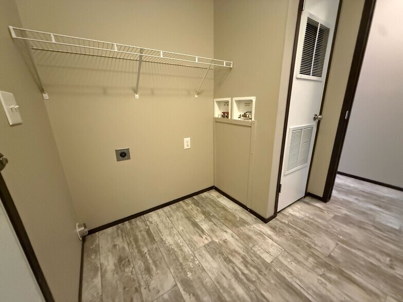 Building Photo - 11747 Cascade Cir