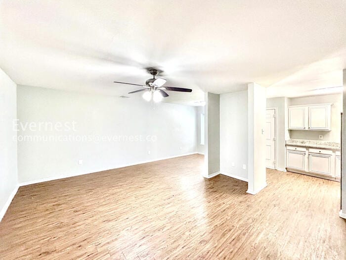 Building Photo - 246 Creek Cove Dr