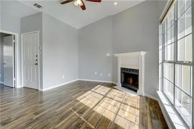 Building Photo - 4115 Esters Rd