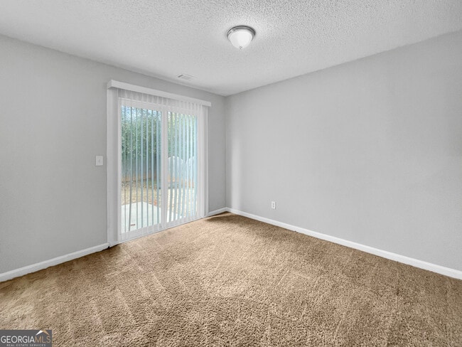 Building Photo - 10 Fieldview Ln