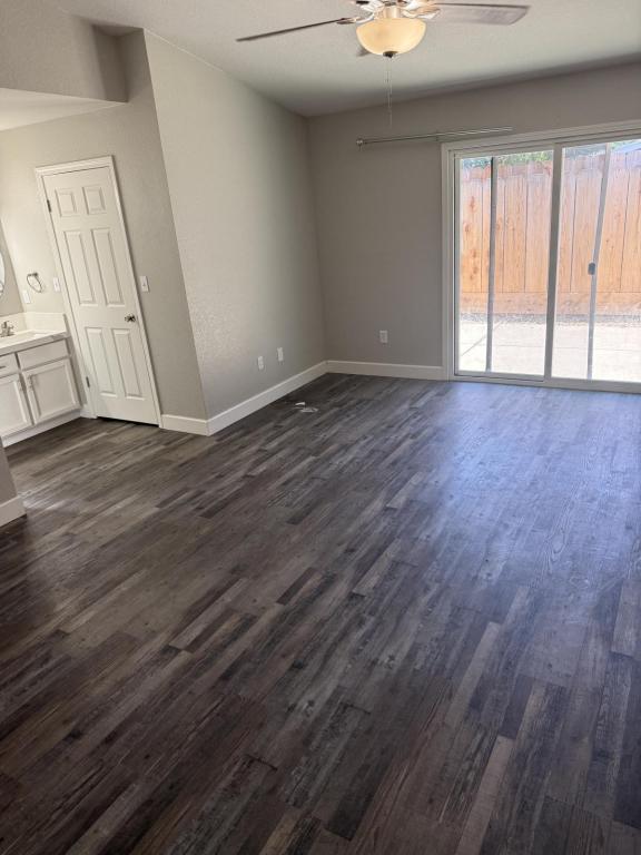 Building Photo - 1020 W Minnesota Ave