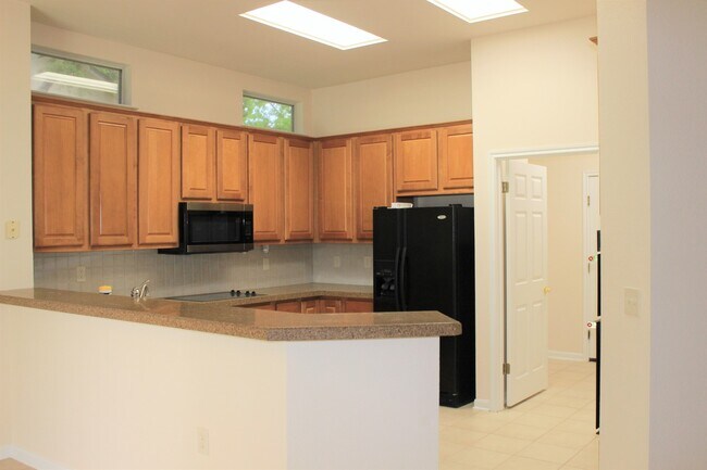 Building Photo - 103 Hill Country Dr