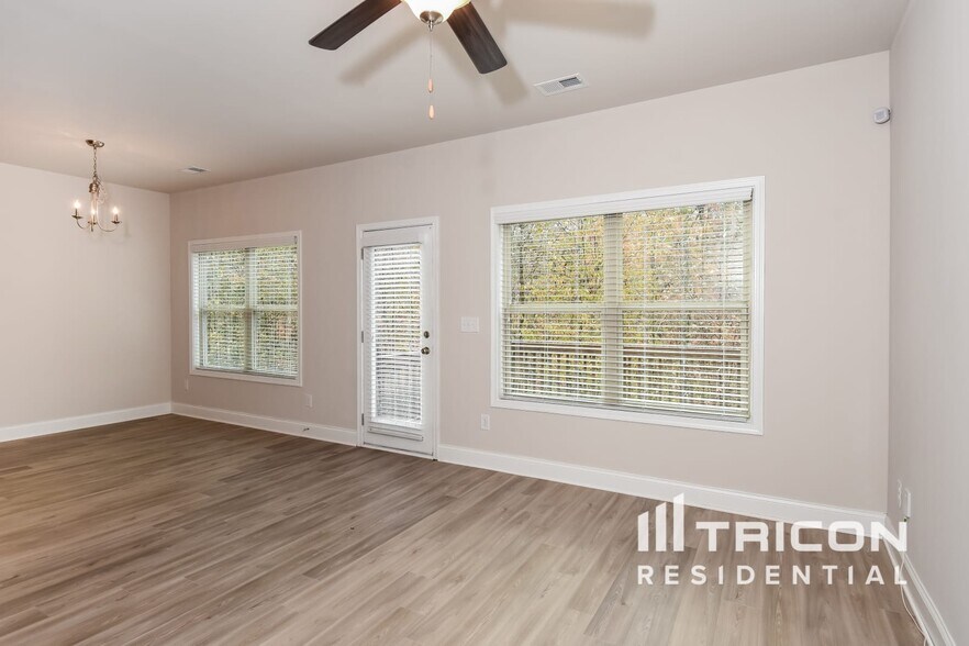 Building Photo - 731 Ireland Ln