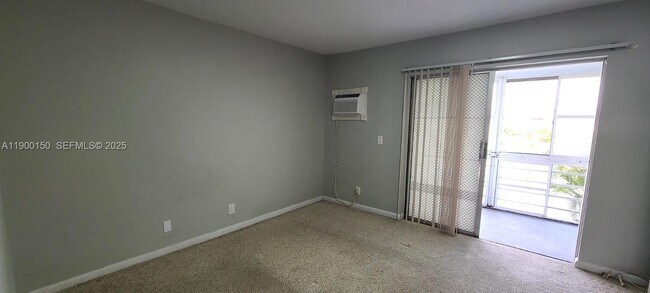 Building Photo - 92 Berkshire D