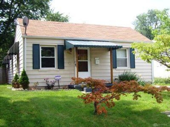 Primary Photo - Great 2 bedroom with AC and detached garage!