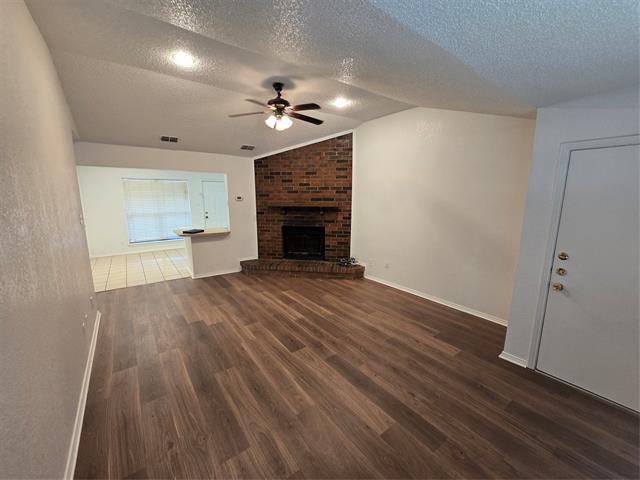Building Photo - 7451 N College Cir
