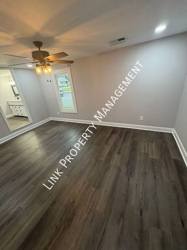 Building Photo - 8233 Harrison Bay Rd