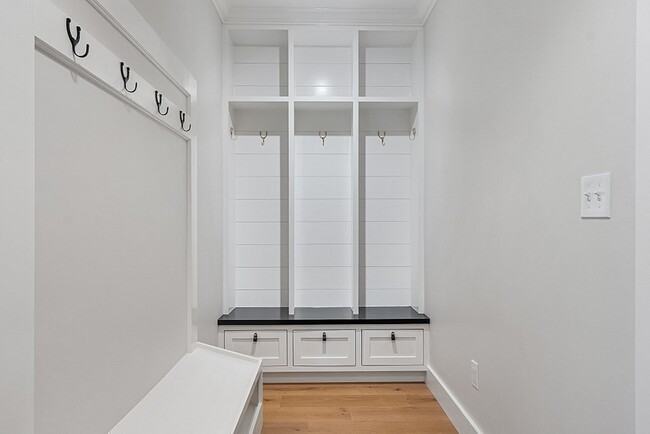 Building Photo - 38 McCallar Ln