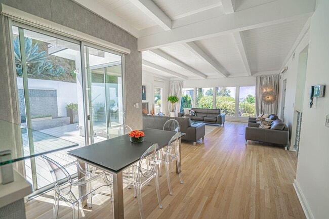 Building Photo - COMING SOON! 3 Bedroom Home for Rent in West Hollywood!