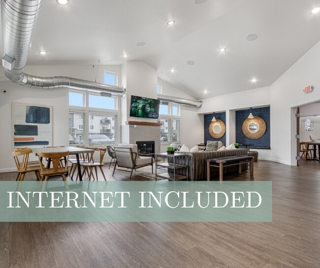 Building Photo - Lux North