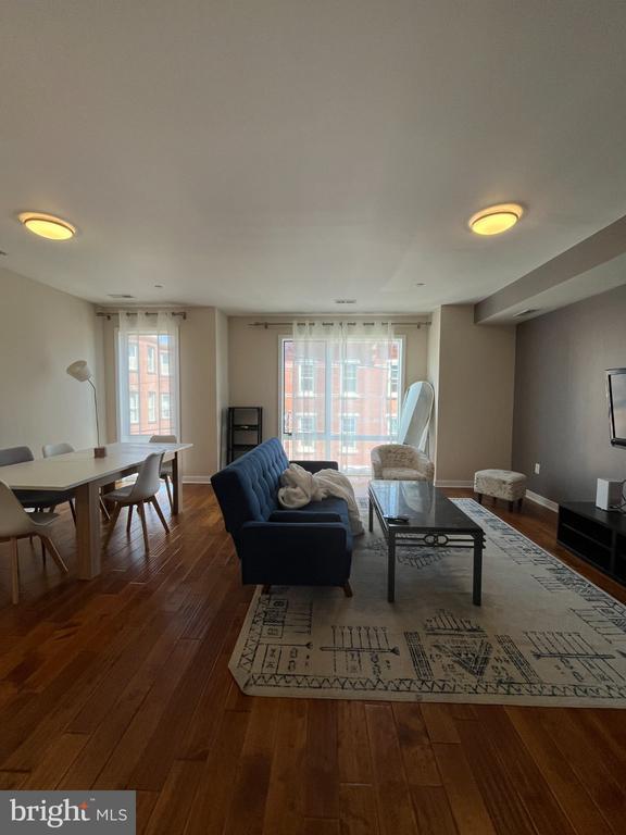 Building Photo - 926 N 15th St