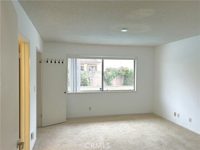 Building Photo - 7262 Carlton Ave