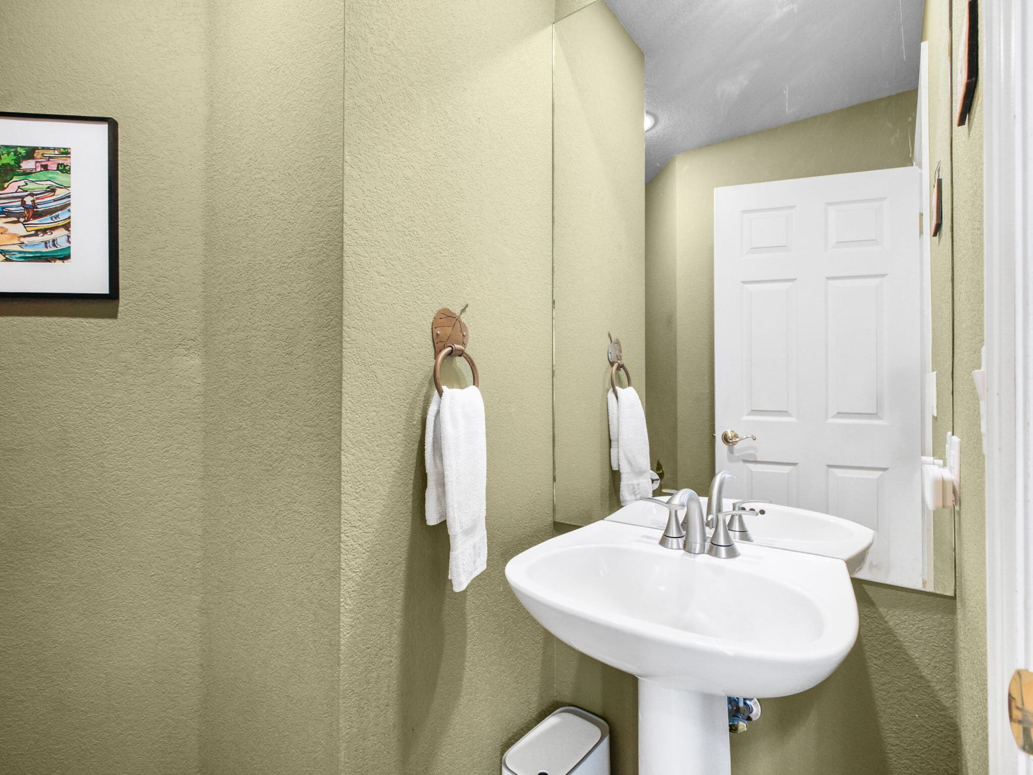 Building Photo - 3648 Heatherwood Way