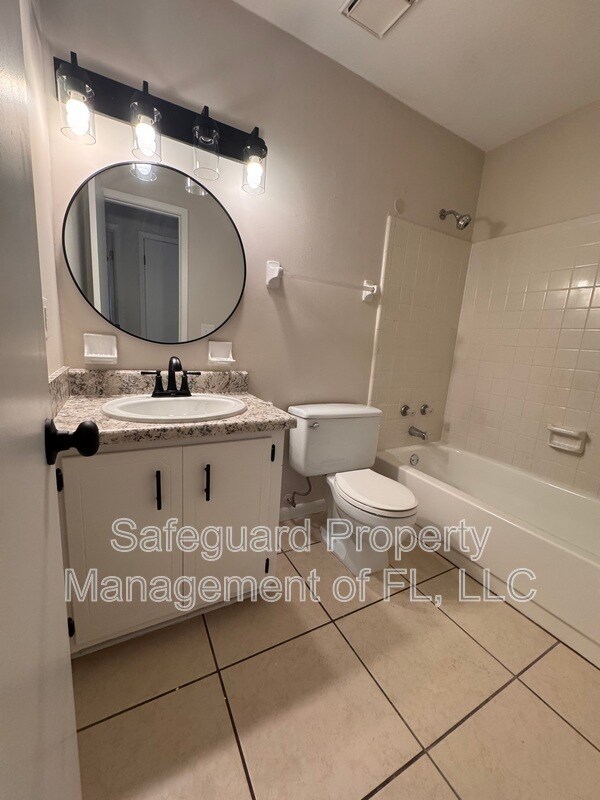 Building Photo - 4179 Ravenwood Dr