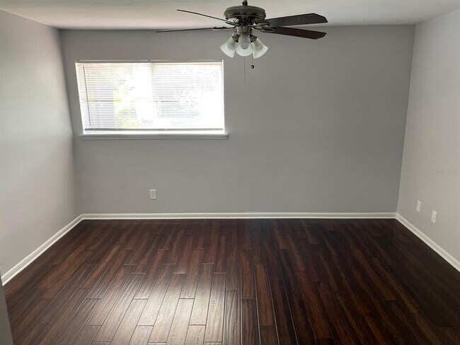 Building Photo - 6340 Newtown Cir