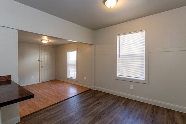 Building Photo - 1435 Magnolia St