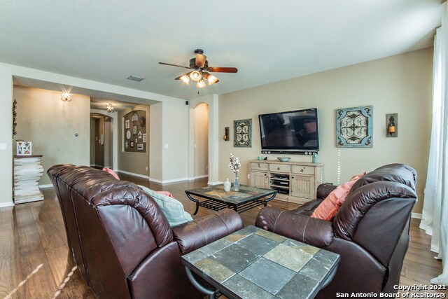 Building Photo - 10610 Cosmos Canyon
