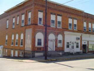 Primary Photo - 122 E Main St